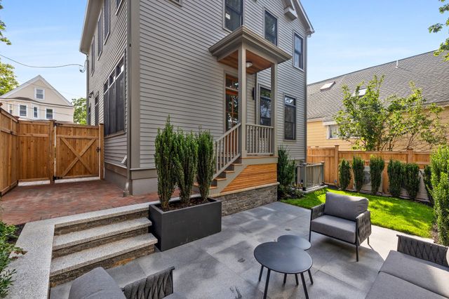 13 Hubbard Avenue, Cambridge, MA 02140