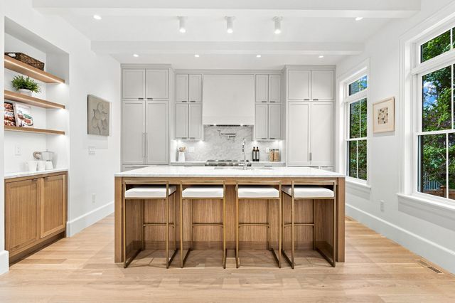 13 Hubbard Avenue, Cambridge, MA 02140