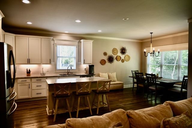 124 Grayson Ln, White House, TN 37188