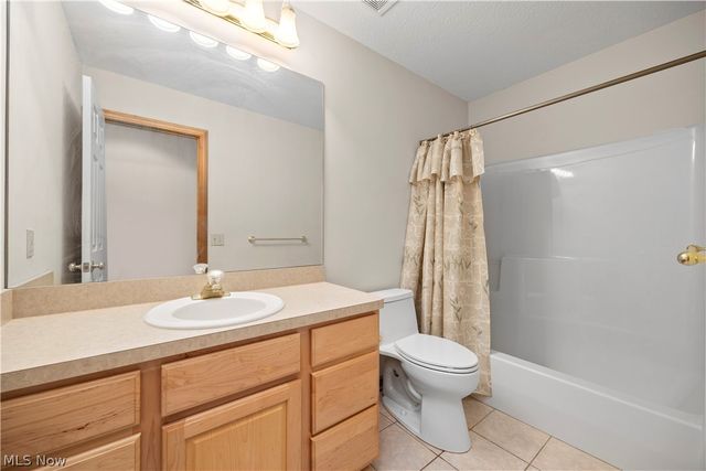 5317 Middlebury Court, Sheffield Village, OH 44054