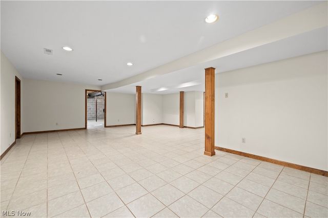 5317 Middlebury Court, Sheffield Village, OH 44054