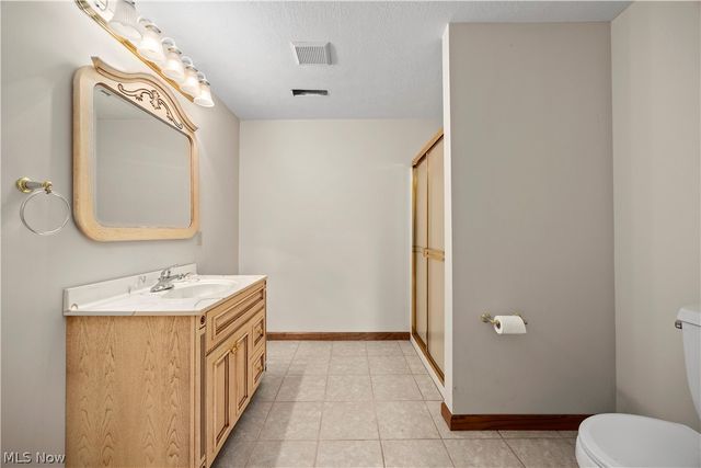 5317 Middlebury Court, Sheffield Village, OH 44054