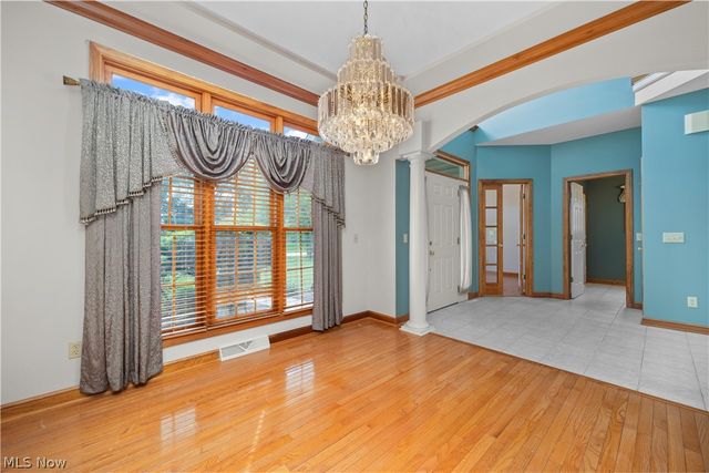 5317 Middlebury Court, Sheffield Village, OH 44054