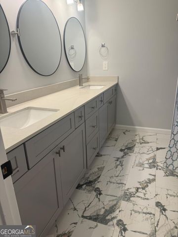 255 Dunwoody Creek Cir Circle, Sandy Springs, GA 30350