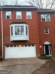 255 Dunwoody Creek Cir Circle, Sandy Springs, GA 30350