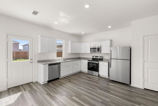 14208 Coness Street, Pilot Point, TX 76258