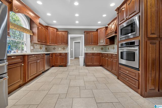 121 BRANDY HIGHLAND DRIVE, Oxford, AL 36203