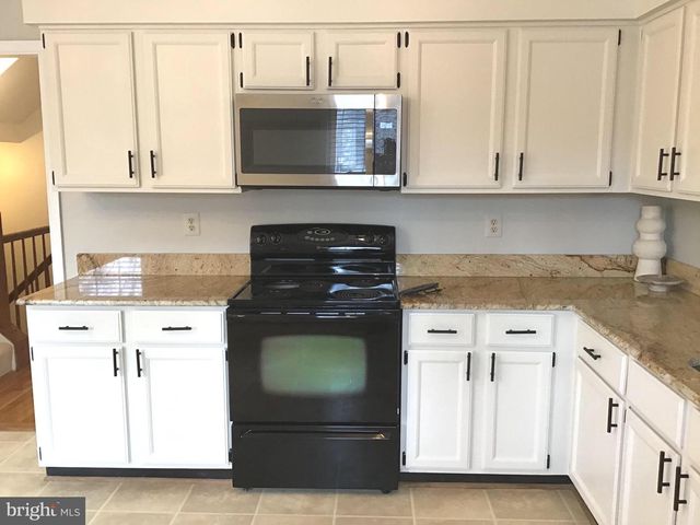 9354 MCCARTHY WOODS CT, Burke, VA 22015