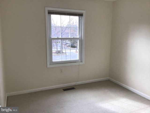9354 MCCARTHY WOODS CT, Burke, VA 22015