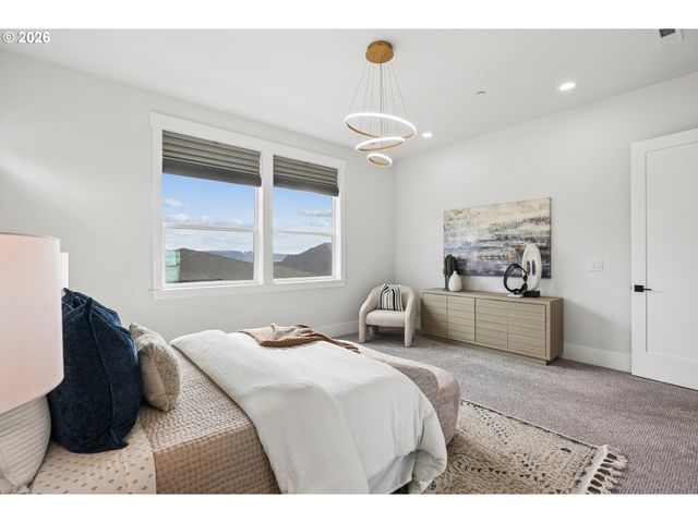 1757 N COLUMBIA RIDGE Way, Washougal, WA 98671