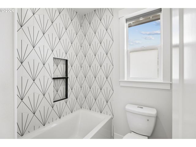 1757 N COLUMBIA RIDGE Way, Washougal, WA 98671