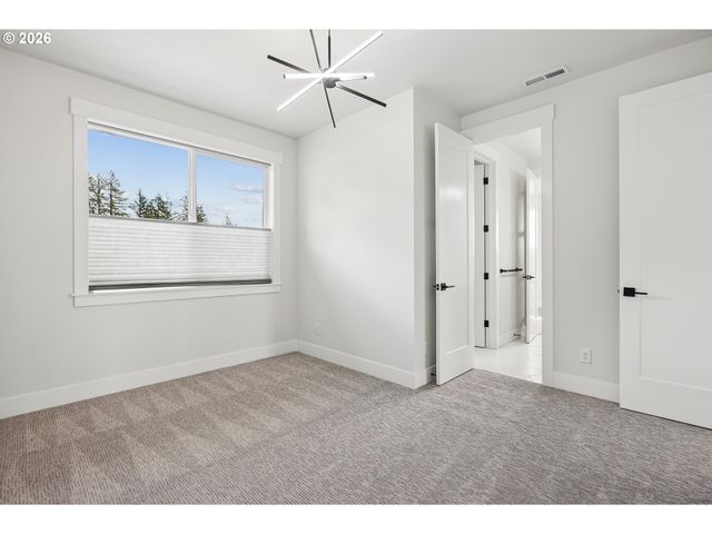 1757 N COLUMBIA RIDGE Way, Washougal, WA 98671