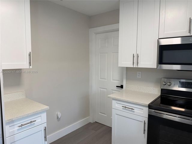 9760 SW 210th St, Cutler Bay, FL 33189