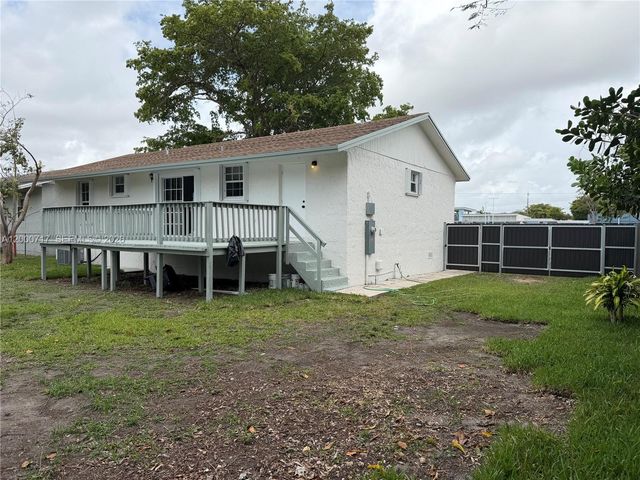 9760 SW 210th St, Cutler Bay, FL 33189