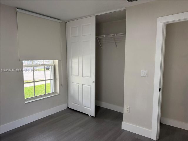 9760 SW 210th St, Cutler Bay, FL 33189