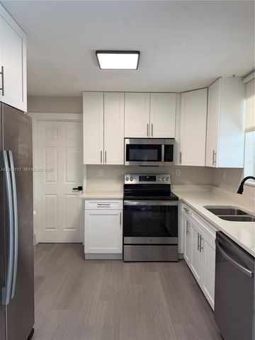 9760 SW 210th St, Cutler Bay, FL 33189