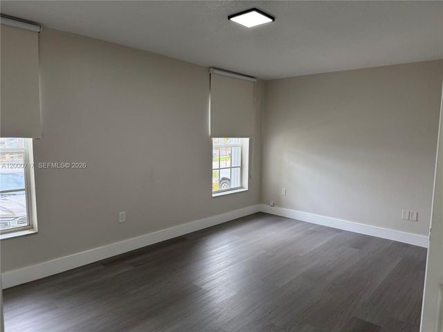 9760 SW 210th St, Cutler Bay, FL 33189