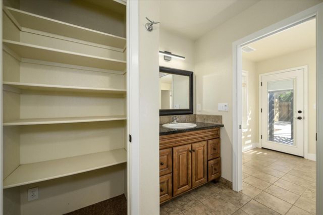 8725 Jonnie Way, Fair Oaks, CA 95628