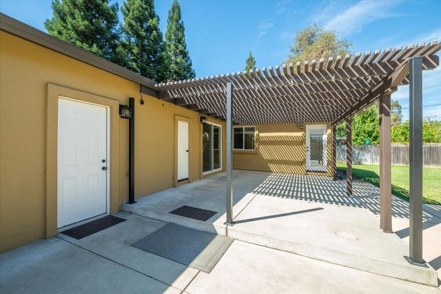 8725 Jonnie Way, Fair Oaks, CA 95628