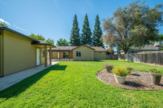 8725 Jonnie Way, Fair Oaks, CA 95628