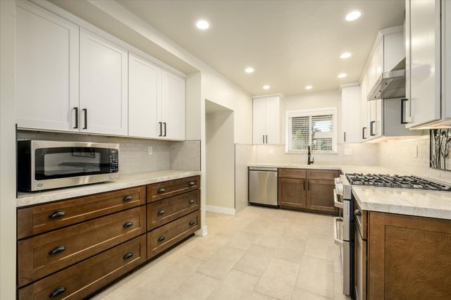 8725 Jonnie Way, Fair Oaks, CA 95628