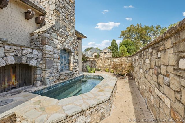 603 Fairway Drive, Broken Arrow, OK 74011