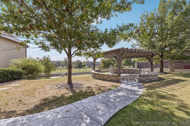 603 Fairway Drive, Broken Arrow, OK 74011