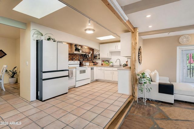 3235 E Maybe Manana Way, Rimrock, AZ 86335