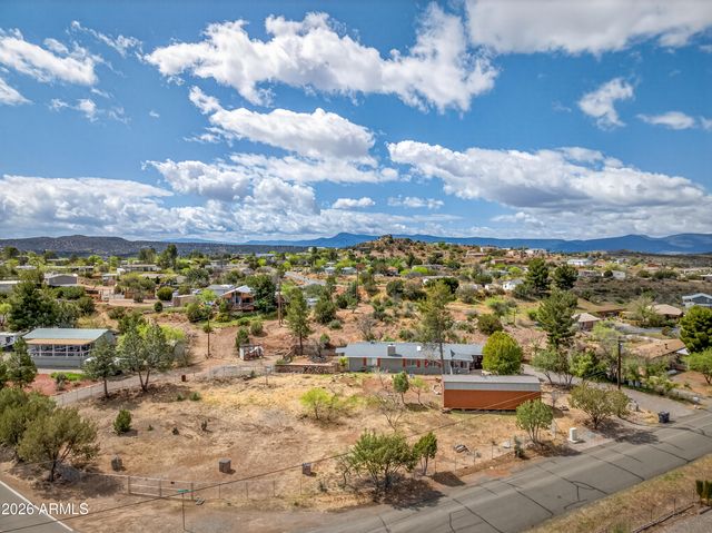 3235 E Maybe Manana Way, Rimrock, AZ 86335