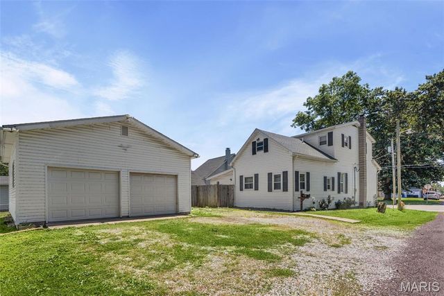 323 W Church Street, Mascoutah, IL 62258