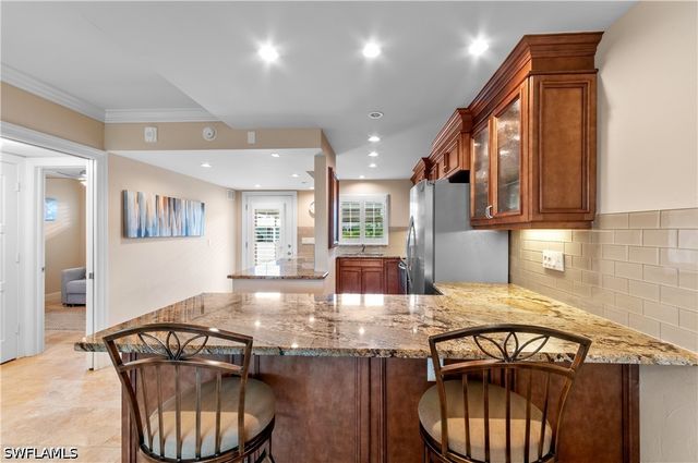 414 Broad AVE S H414, Naples, FL 34102