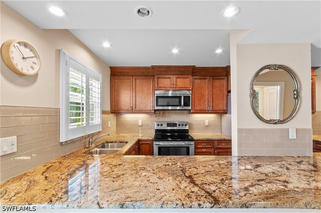 414 Broad AVE S H414, Naples, FL 34102