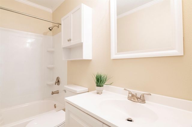 2018 Nevada ST, San Marcos, TX 78666