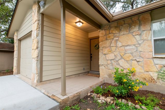 2018 Nevada ST, San Marcos, TX 78666