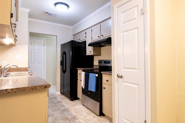 2018 Nevada ST, San Marcos, TX 78666