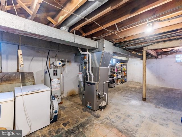 160 W ESSEX AVE, Lansdowne, PA 19050