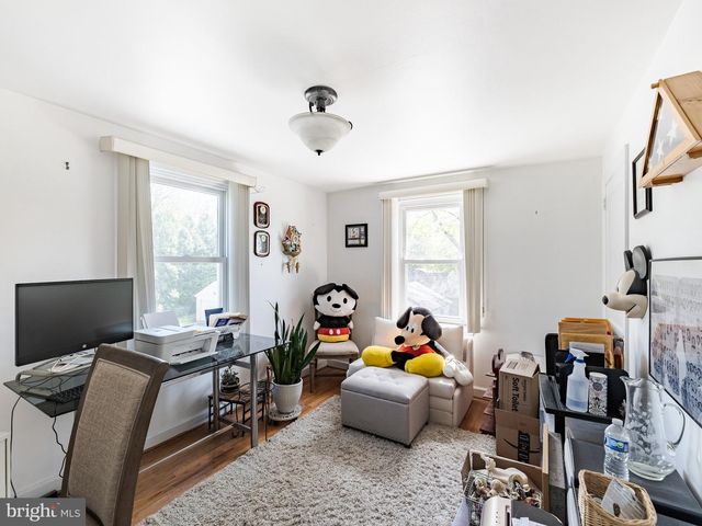 160 W ESSEX AVE, Lansdowne, PA 19050