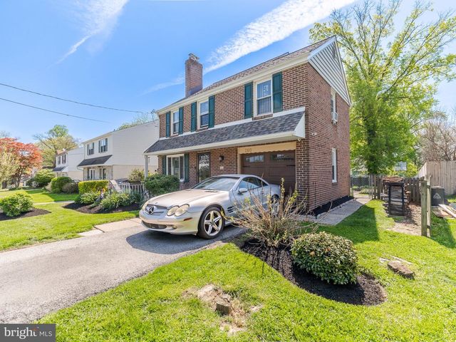 160 W ESSEX AVE, Lansdowne, PA 19050
