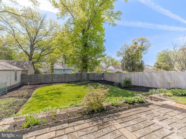 160 W ESSEX AVE, Lansdowne, PA 19050