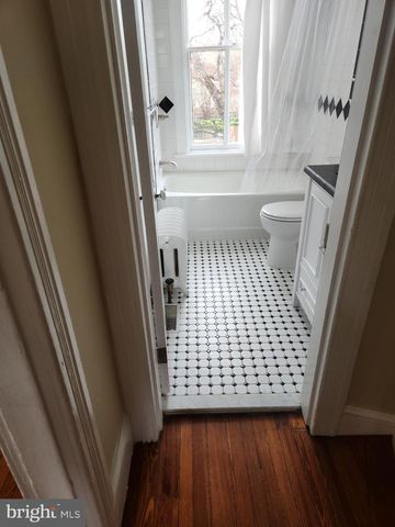 323 2ND ST SE, Washington, DC 20003