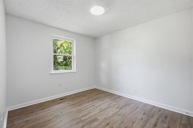 714 Albany Dr, Hermitage, TN 37076