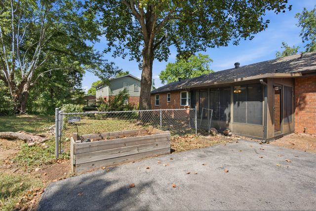 714 Albany Dr, Hermitage, TN 37076