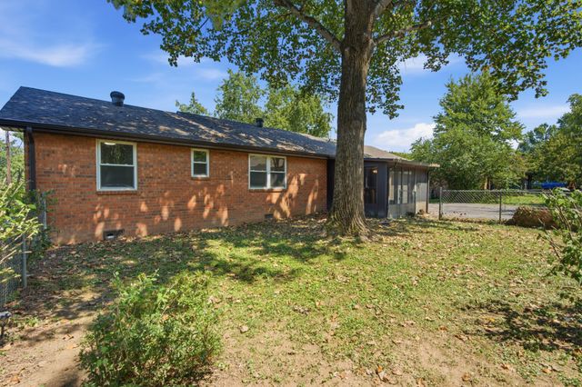 714 Albany Dr, Hermitage, TN 37076