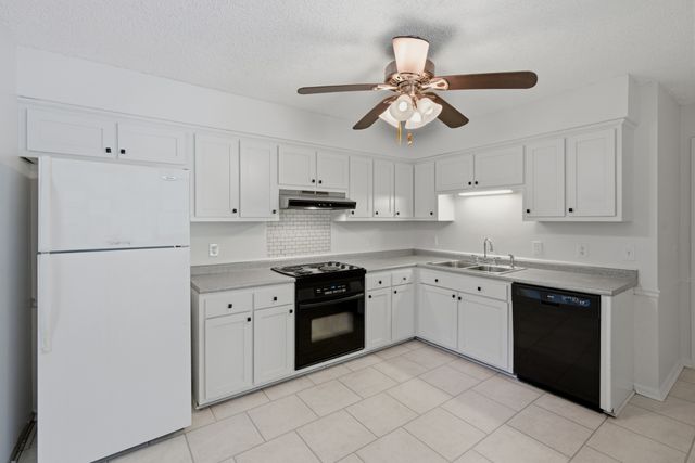 714 Albany Dr, Hermitage, TN 37076