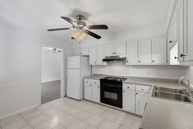 714 Albany Dr, Hermitage, TN 37076