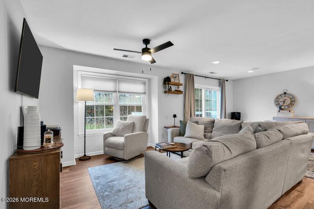 156 Pinetree Court, Howell, NJ 07731