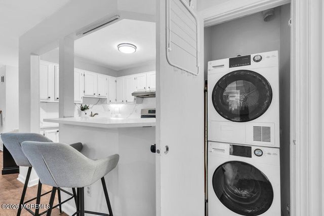 156 Pinetree Court, Howell, NJ 07731