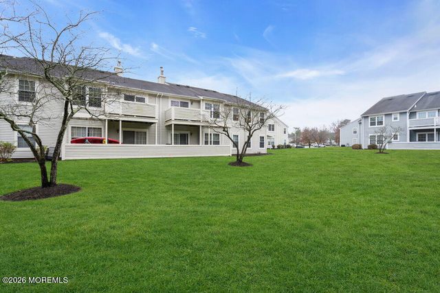 156 Pinetree Court, Howell, NJ 07731