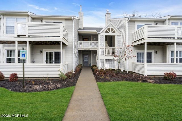 156 Pinetree Court, Howell, NJ 07731