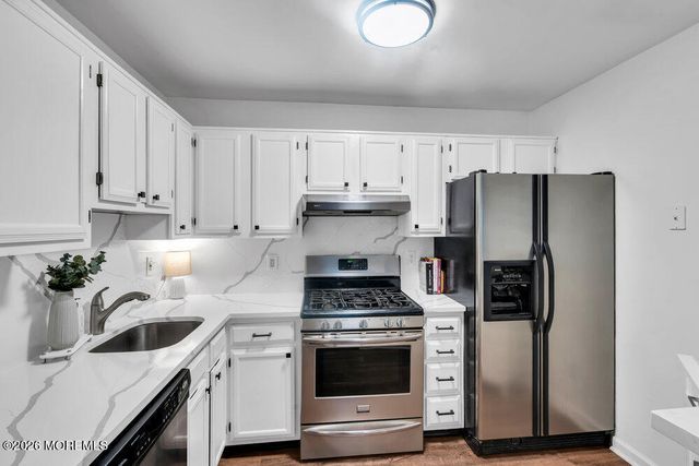 156 Pinetree Court, Howell, NJ 07731